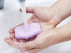Нарушить проблему работы печени может даже обычное антибактериальное мыло