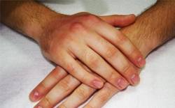 Очередная зависимость длины пальцев мужчины выявлена канадскими психологами